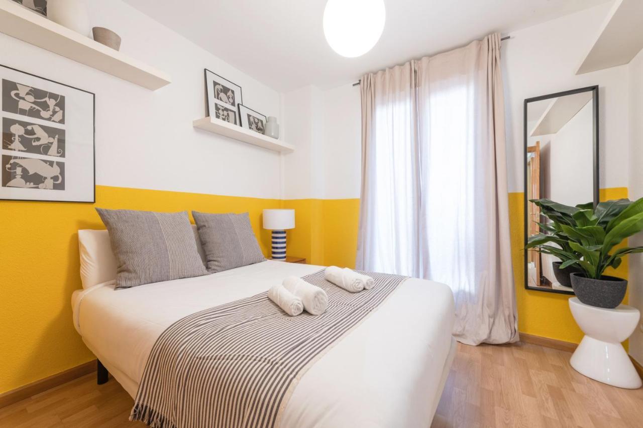 2 Bedrooms 2 Bathrooms Furnished - Malsana - With Pool - Mintystay Madrid Eksteriør billede