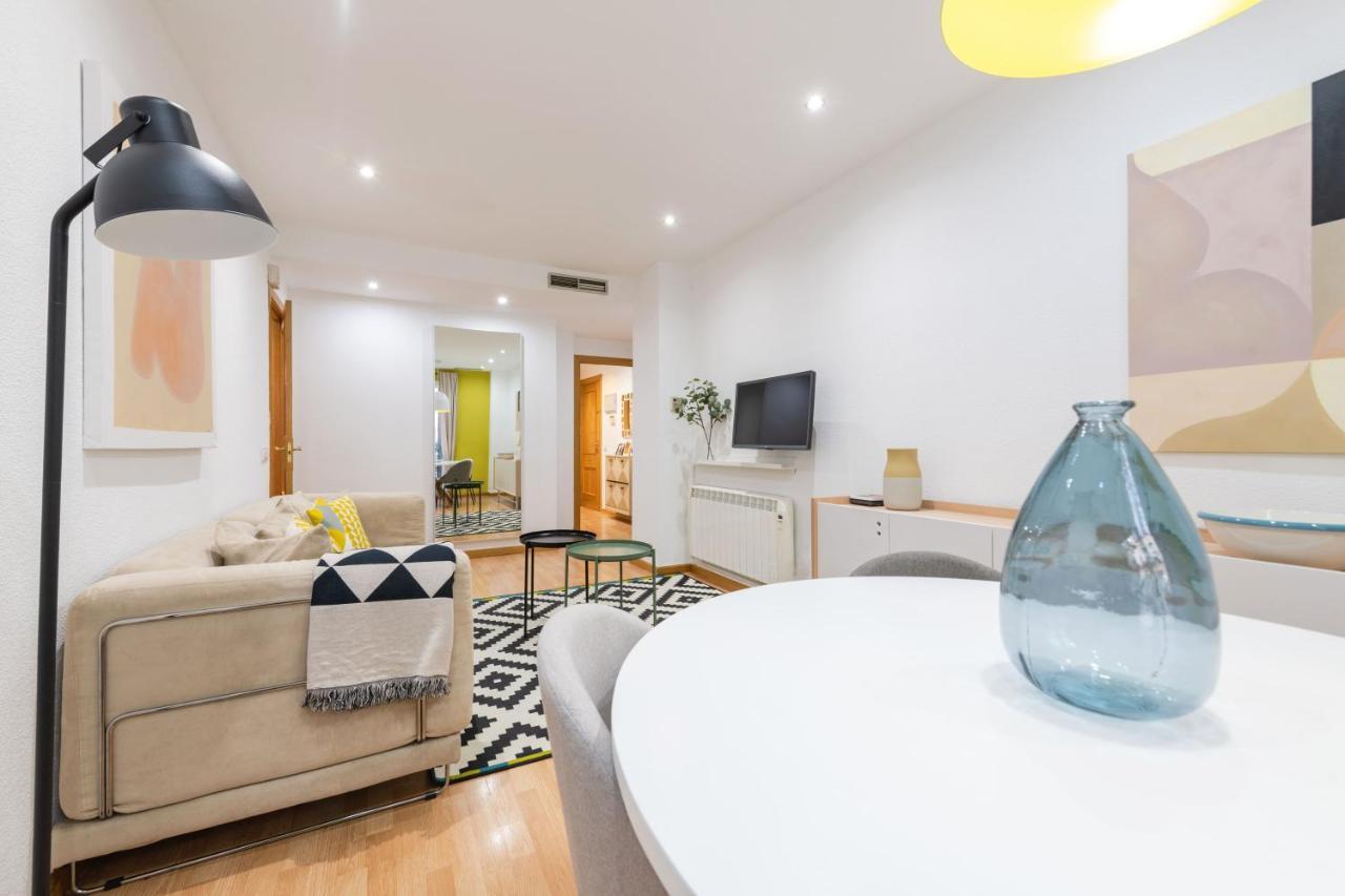 2 Bedrooms 2 Bathrooms Furnished - Malsana - With Pool - Mintystay Madrid Eksteriør billede