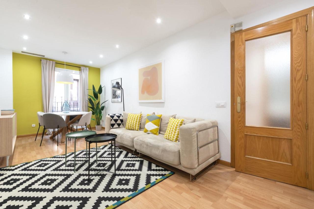 2 Bedrooms 2 Bathrooms Furnished - Malsana - With Pool - Mintystay Madrid Eksteriør billede